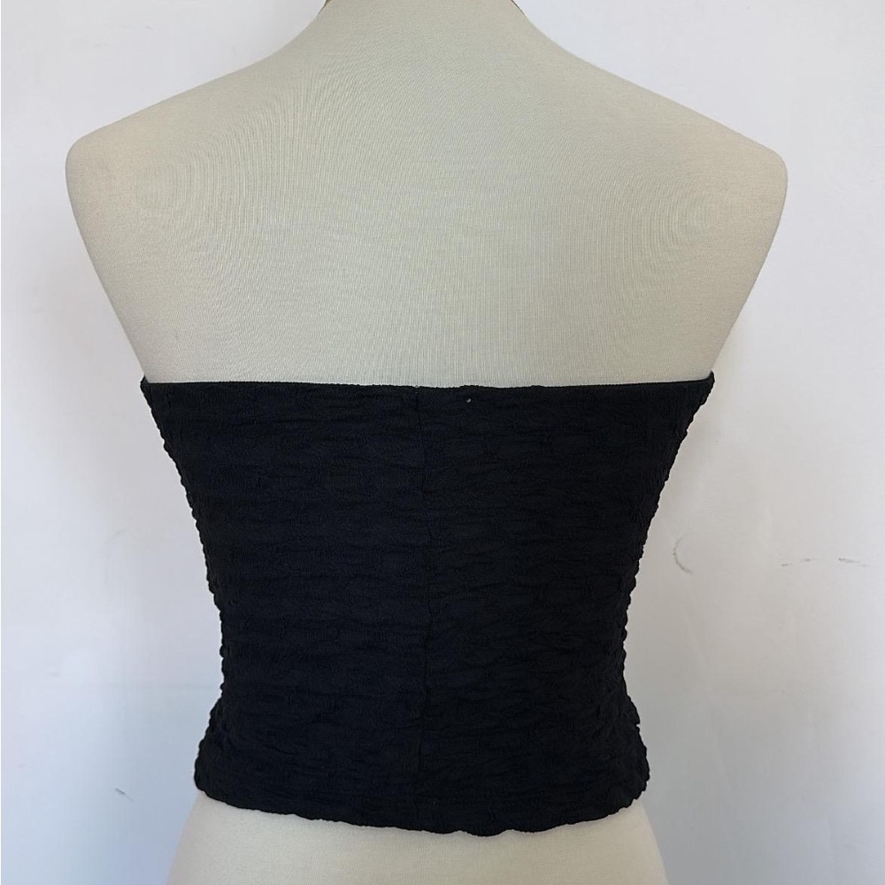Elegant Black Strapless Top - Picture 3 of 4